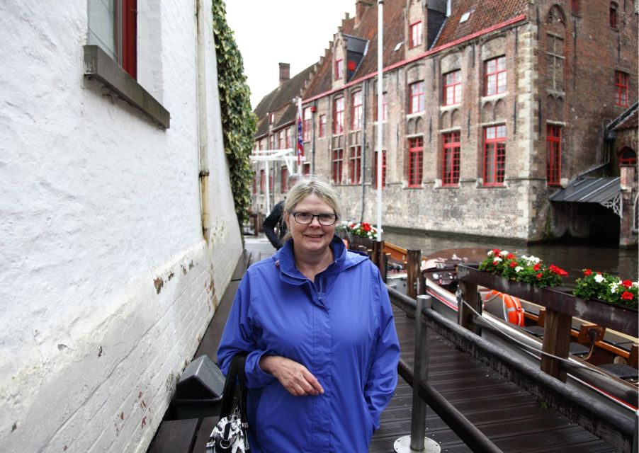 Experience the Best of Bruges on Private Tour With Boat Ride - Accessibility and Group Info