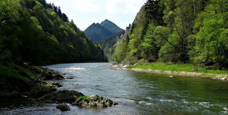 From Krakow: Dunajec Pontoon Rafting Trip - Recommended Attire and Accessories