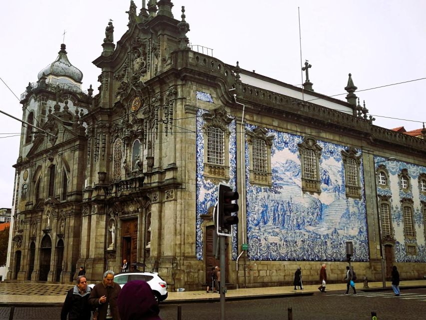 From Lisbon to Porto With 2 Stop in the Way Private Tour - Discovering the University of Coimbra