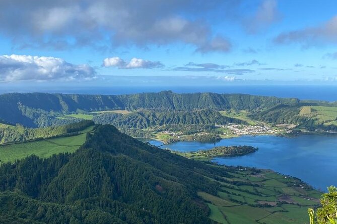 Full-Day Jeep Tour: Sete Cidades and Lagoa Do Fogo - Exploring Sete Cidades