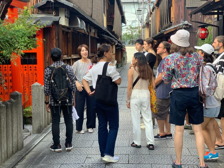 Gion Guided Walking Tour: Discover the World of Geisha - Meeting Point and Accessibility