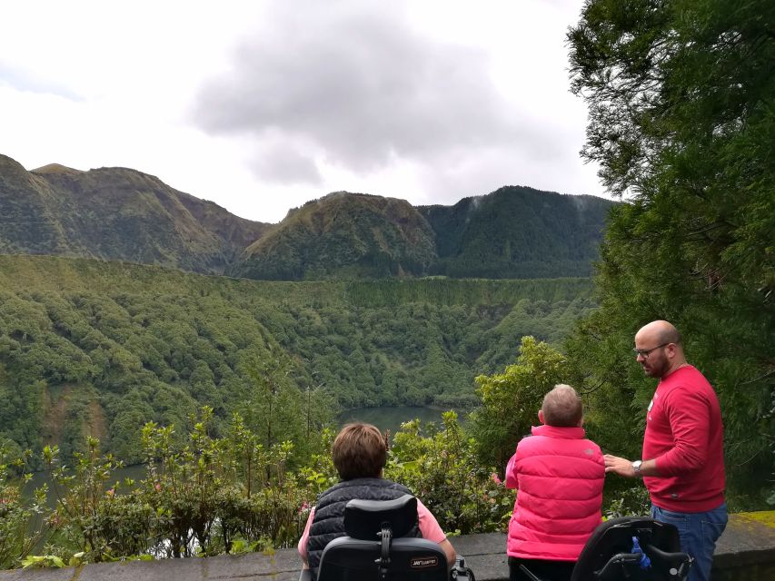 Half-Day Sete Cidades Adapted Van Tour - Pickup and Accessibility