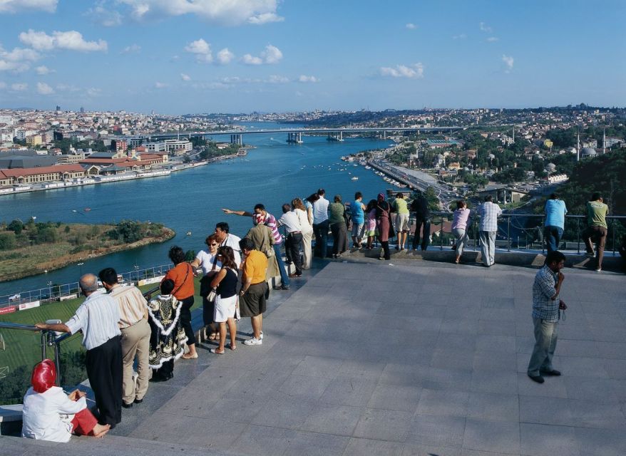 Istanbul: Basilica Cistern, Bosphorus Cruise, & Hagia Sophia - Guided Tour of the Blue Mosque