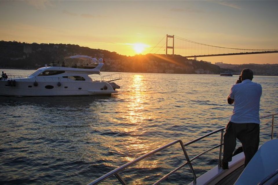 Istanbul: Bosphorus Cruise on A Private Luxury Yacht - Complimentary Refreshments