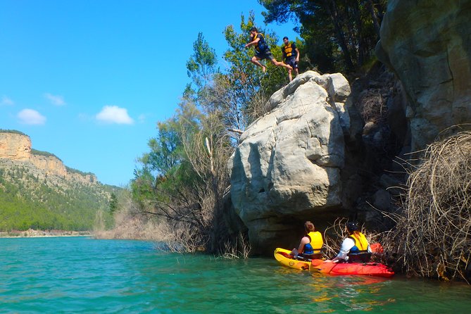 Kayak Routes In A Lake - Scenic Highlights