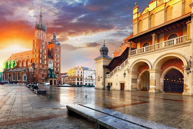 Krakow & Auschwitz Day Tour From Warsaw by Private Car With Lunch - Discovering Krakows Beauty