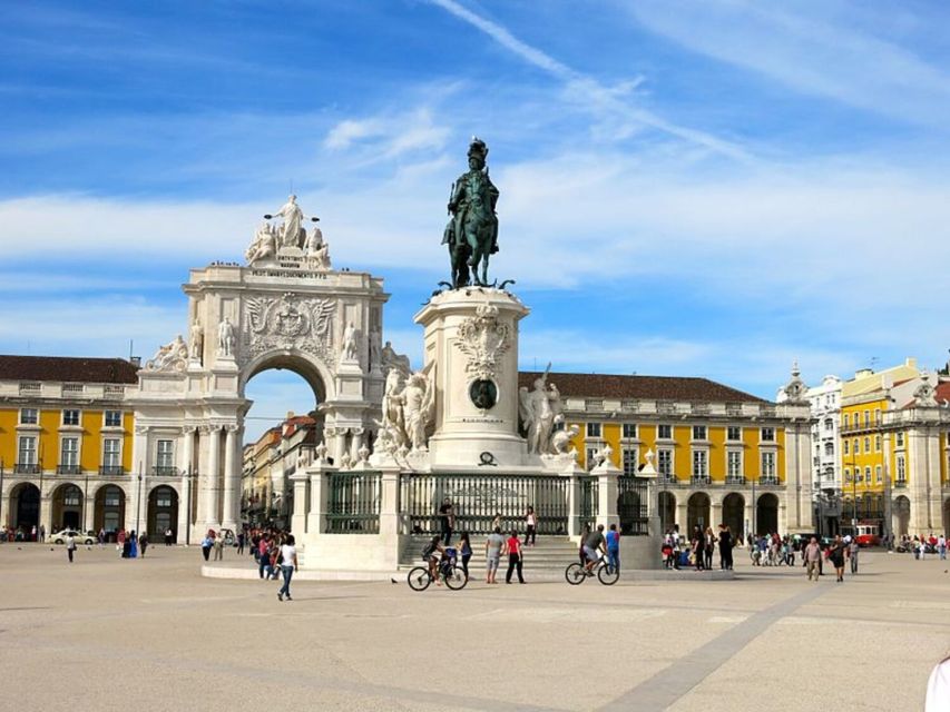 Lisbon: Private Guided Day Tour Including Belém and Alfama - Time Out Market Experience