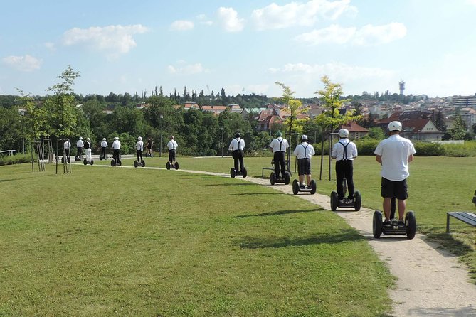 Live-Guided Segway Fun & Beer Tour 60 - 180 Min - Guided Tour in Multiple Languages