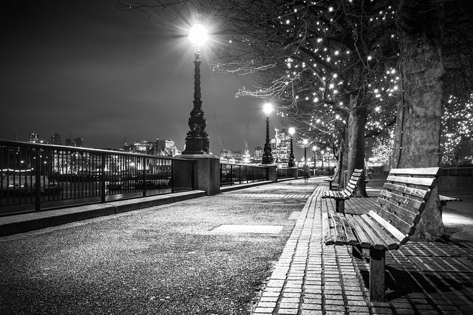 London by Night Open Top Bus Tour With Christmas Lights - Live English-speaking Guide Commentary