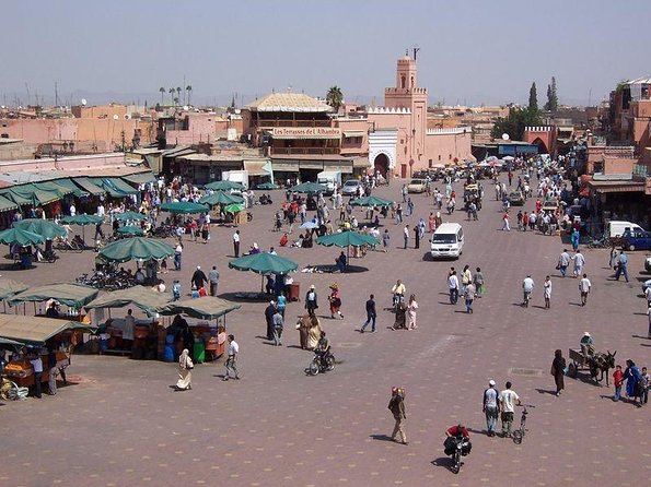 Marrakech: Bahia Palace, Saadian Tomb, and Medina Tour - Half Day - Bahia Palace