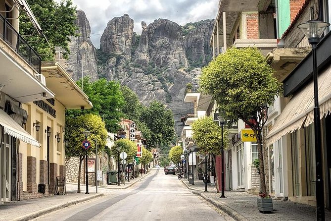 Meteora Private Full Day Tour - Exploring Meteoras Monasteries