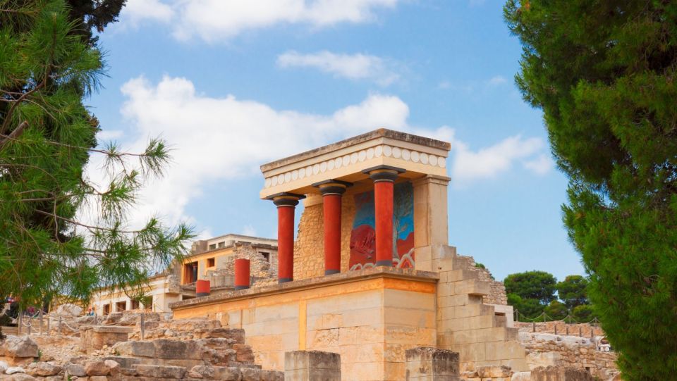 Minoan Path: Knossos Palace, Winery Visit, Lunch at Archanes - Winery Tour and Tasting