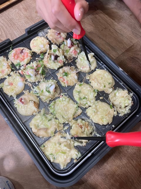 Okonomiyaki&Yakisoba or Takoyaki Class With Local Shop Tour - Optional Drinks and Reservations