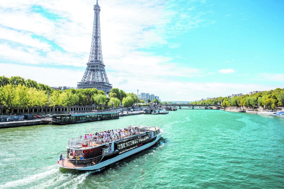 Paris: River Seine Cruise With Optional Drinks and Snacks - Cruise Experience