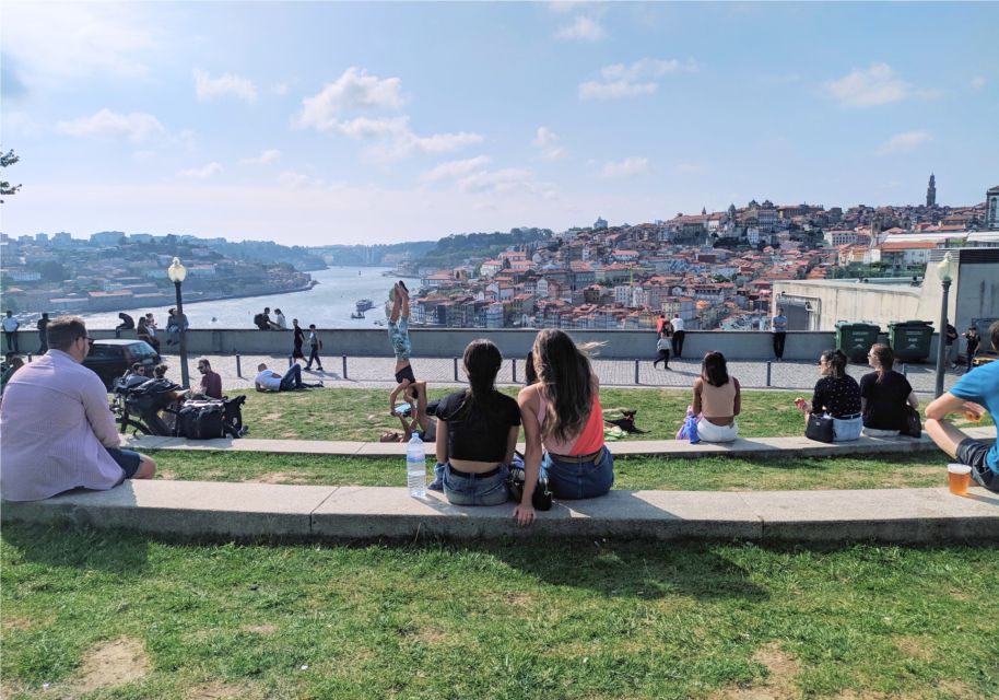 Porto (Gaia) Scavenger Hunt and Sights Self-Guided Tour - Booking Information