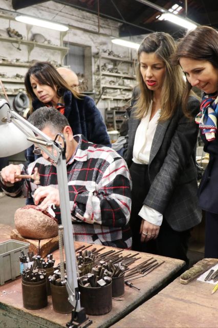 Porto: Tour to the World of Silver in a Century-Old Workshop - Showroom and Product Offerings