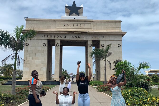 Private City Tour in Accra With Hotel Pickup and Lunch - Highlights From Positive Reviews