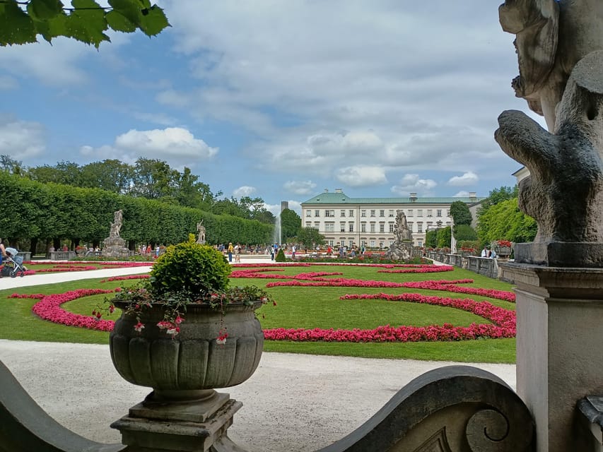 Rickshaw Tour Salzburg: Old Town, Mirabell, Hellbrunn - Meeting Point