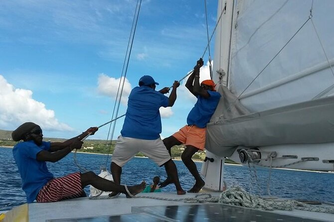 Snorkel Lunch & Lounge: Bluewater or Snorkel and Lunch: Leeward - Beverages and Libations