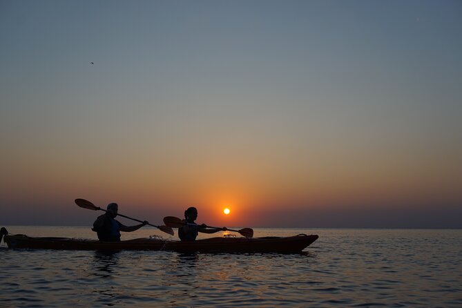 Sunrise Sea Kayaking Experience With Breakfast - Group Size