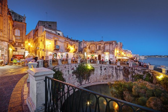 Syracuse Private Walking Tour With Traditional Lunch and Wine - Exploring Ortygia