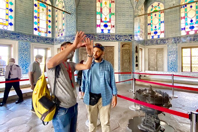 Topkapi Palace With Harem and Blue Mosque Guided Tour - Small-Group Walking Experience