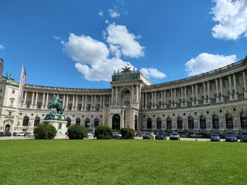 Vienna: Schönbrunn Palace and City Center Guided Tour - Mobility Considerations