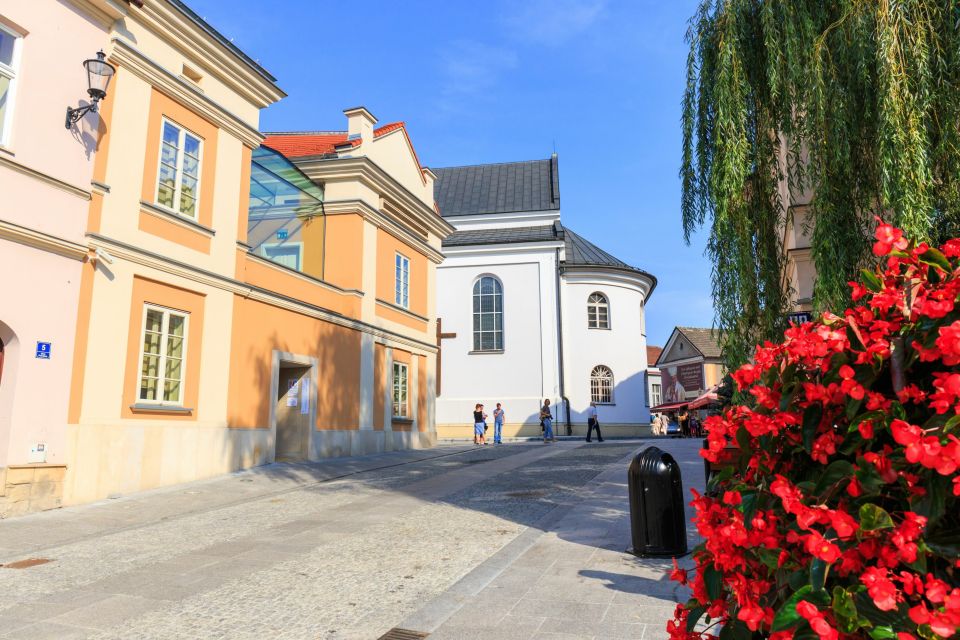 Wadowice: John Paul II Hometown - John Paul IIs House Museum