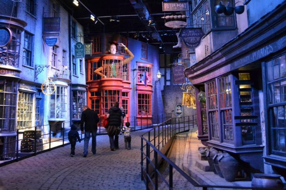 Warner Bros. Studios and 1-Day London Hop-On Hop-Off Tour - Riding a Broomstick Experience