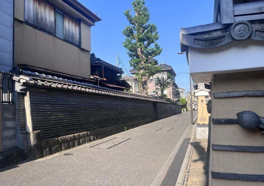 Yanaka, Nezu & Sendagi Tour Review - Local Guide and Language