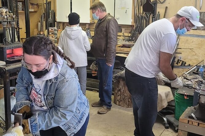 2 Hour Blacksmithing Experience in Niagara (Craft Class/Activity) - Creating Your Piece