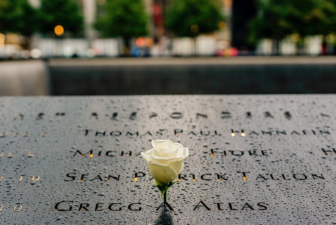 All-Access 9/11: Ground Zero Tour, Memorial and Museum, One World Observatory - 9/11 Memorial Pools