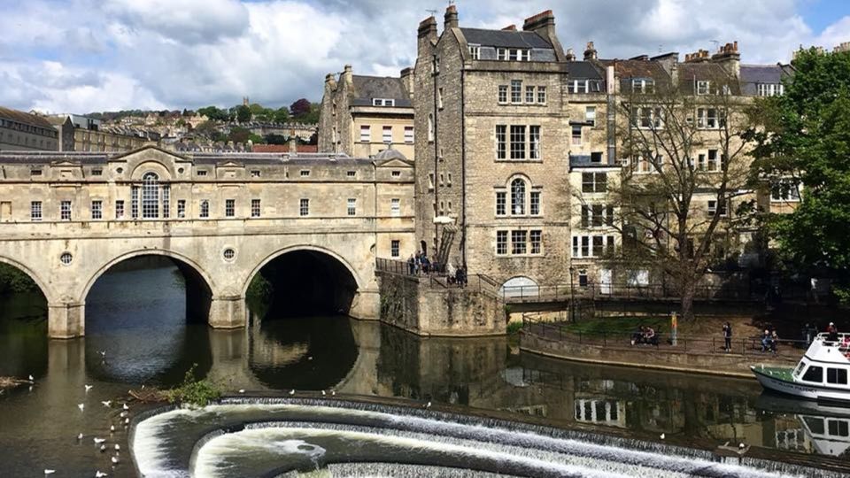 Bath: Walking Tour of Bath and Guided Tour of Bath Abbey - About Blue Badge Guides