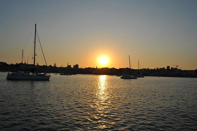 Cascais Sunset Private 2h Cruise With a Drink - Meeting and Pickup Details