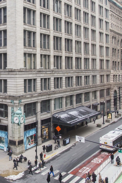 Chicago Downtown Highlights Private Walking Tour - Lunchtime at a Local Restaurant