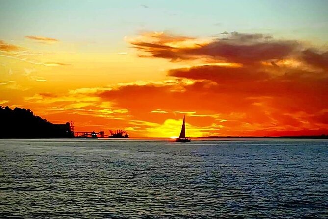 Day Time / Sunset Boat Tour in Lisbon With Portuguese Wine - Glimpse of Iconic Landmarks