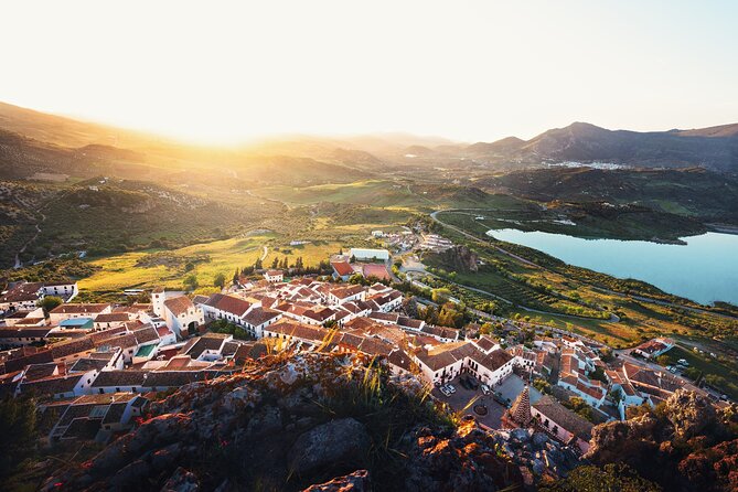 Day Trip to Zahara, Setenil and Ronda From Seville - Vehicle and Accessibility