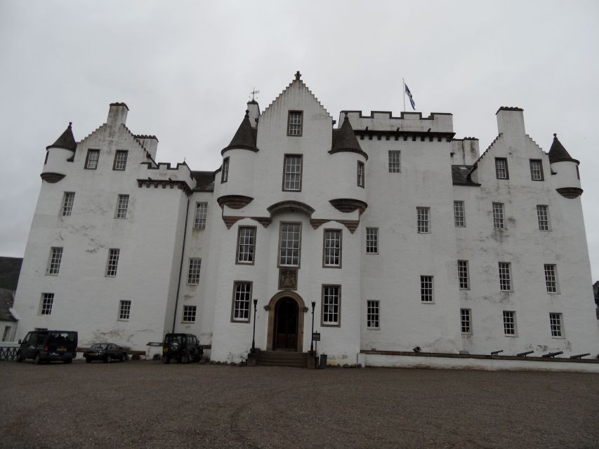 Edinburgh: Private Guided Walking Tour - Exploring the Royal Mile