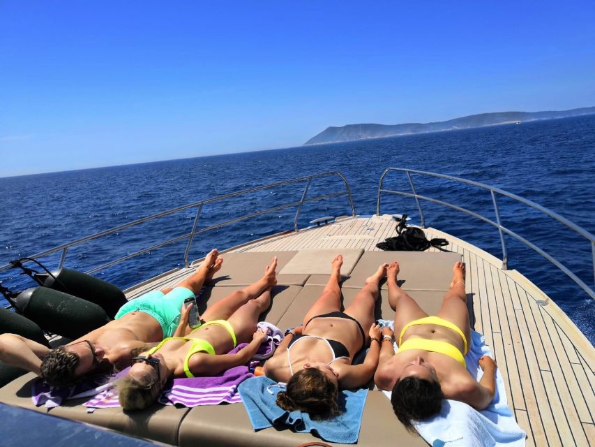 From Hvar: Unforgetable Tour to the Island Vis and Blue Cave - Palmiżana Island Relaxation