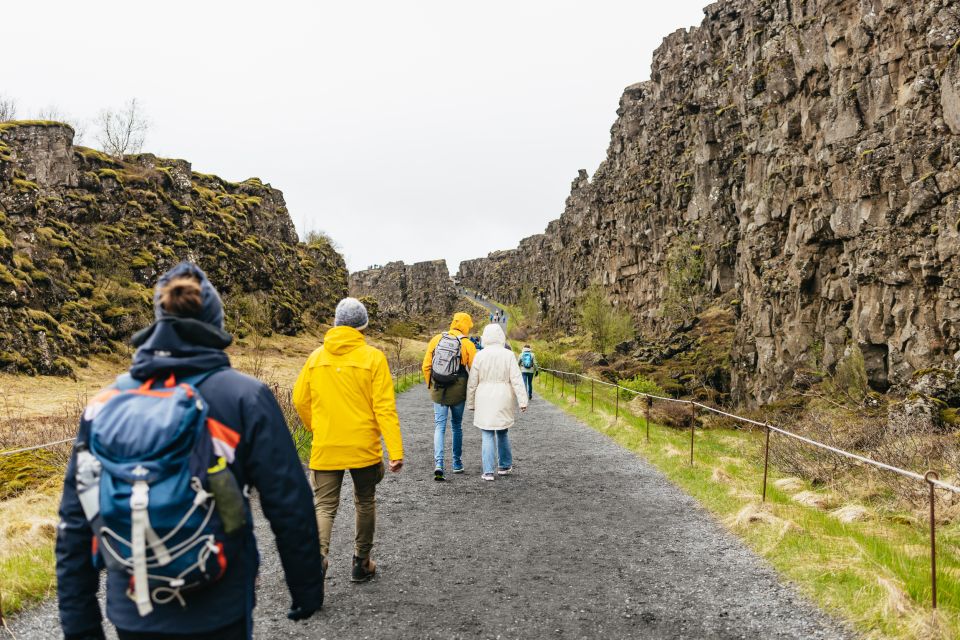 From Reykjavik: Golden Circle & Blue Lagoon Tour With Drink - Pickup and Transportation Details