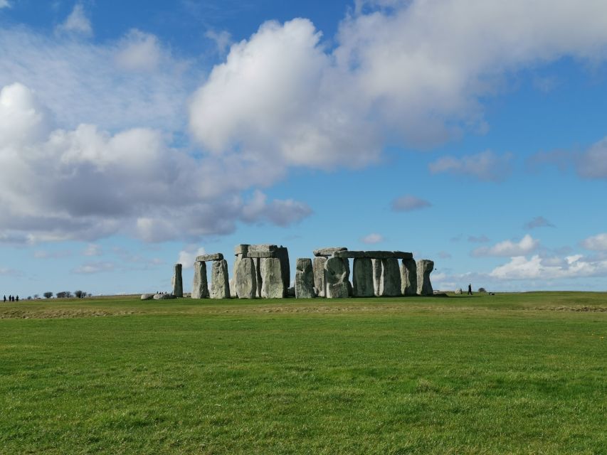 From Southampton: Stonehenge and Bath Guided Day Trip - Enjoy Hassle-Free Transportation and Pickup