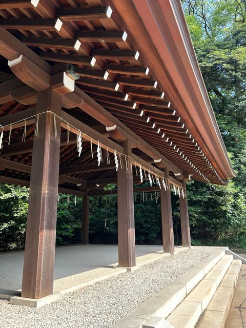 Guided Tour of Meiji Jingu in Harajuku and Chauffeur Service - Harajuku Attractions