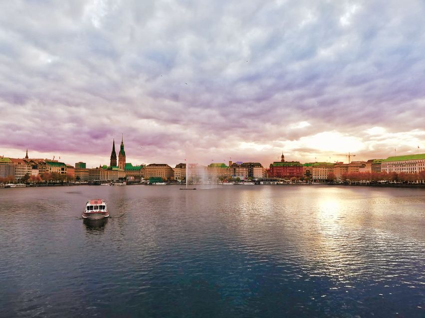 Hamburg: Guided Walking Tour in Danish - Explore Hamburgs Port City