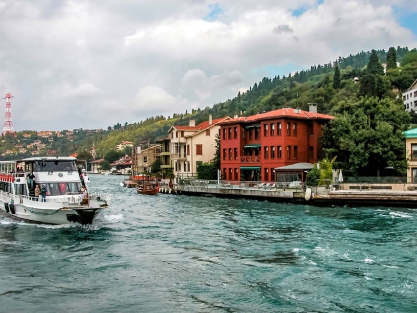 Istanbul: Golden Horn, Pier Loti Hill, and Bosphorus Cruise - Bosphorus Shore Mansions and Their Elegance