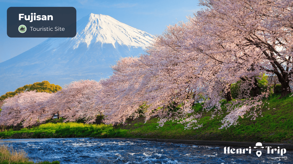 Japan : The Only Guide - Adventuring to Mount Fuji and Osaka