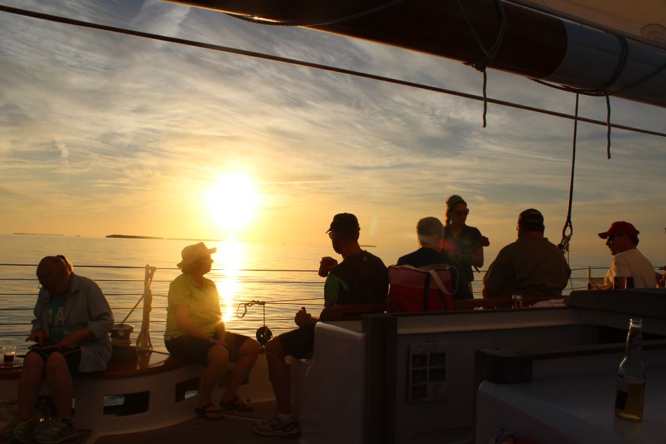 Key West: Schooner Sunset Sail With Food & Drinks - Watching for the Green Flash