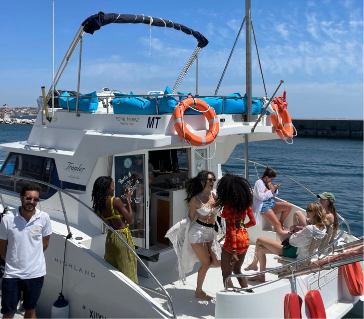 Lisbon: 4H Private Catamaran Tour With Swimming - Crew and Hospitality