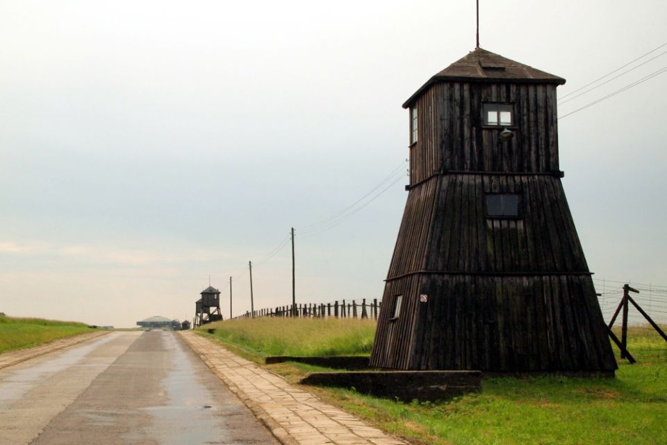 Lublin & Majdanek Small-Group Tour From Warsaw With Lunch - Highlights of the Majdanek Tour