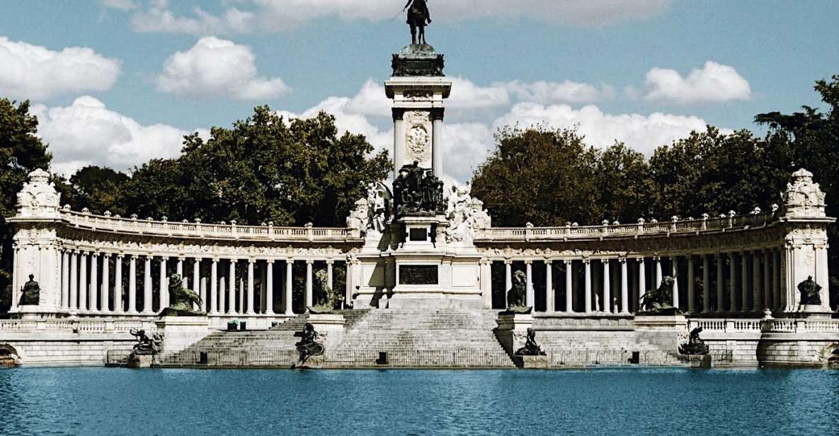 Madrid: Historical Center 2.5-Hour Guided Walking Tour - Booking and Cancellation