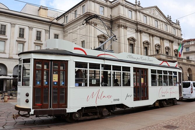 Milan Half-Day Tour Including Da Vincis Last Supper, Duomo & La Scala Theatre - Visiting the La Scala Theatre